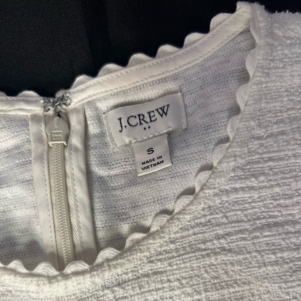 J. CREW White Textured Sleeveless Shell Top - Picture 3 of 6